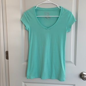 V-neck mint green tee